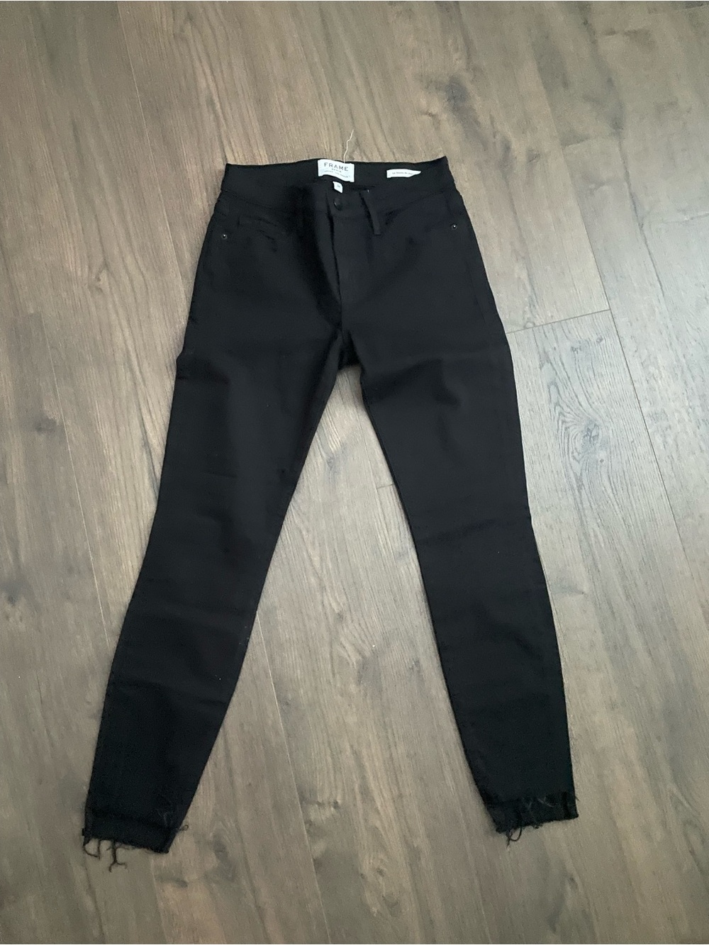 Frame Denim Black Skinny High-Rise Jeans with Frayed Hem